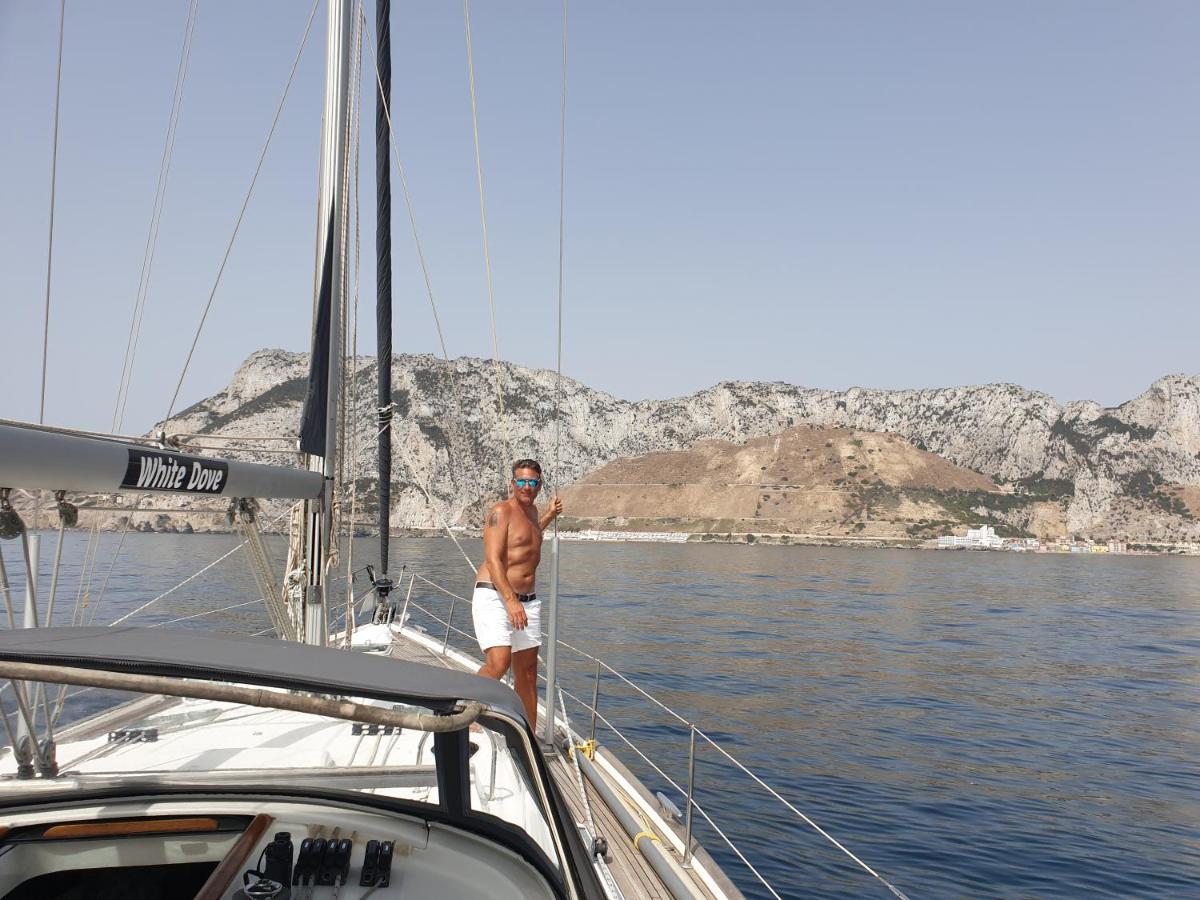 Luxury Yacht Stay "White Dove" Sleeps 6 Cebelitarık Dış mekan fotoğraf